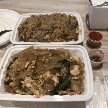 BKNY Thai Restaurant - Pad See Ew and Pineapple Fried Rice - Thai Near Me - Bayside, New York