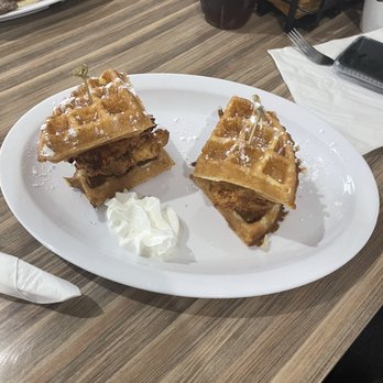 @ The Diner - Chicken and waffle sliders is great - Breakfast & Brunch Near Me - Orlando, Florida @ The Diner - Chicken and waffle sliders is great - Breakfast & Brunch Near Me - Orlando, Florida