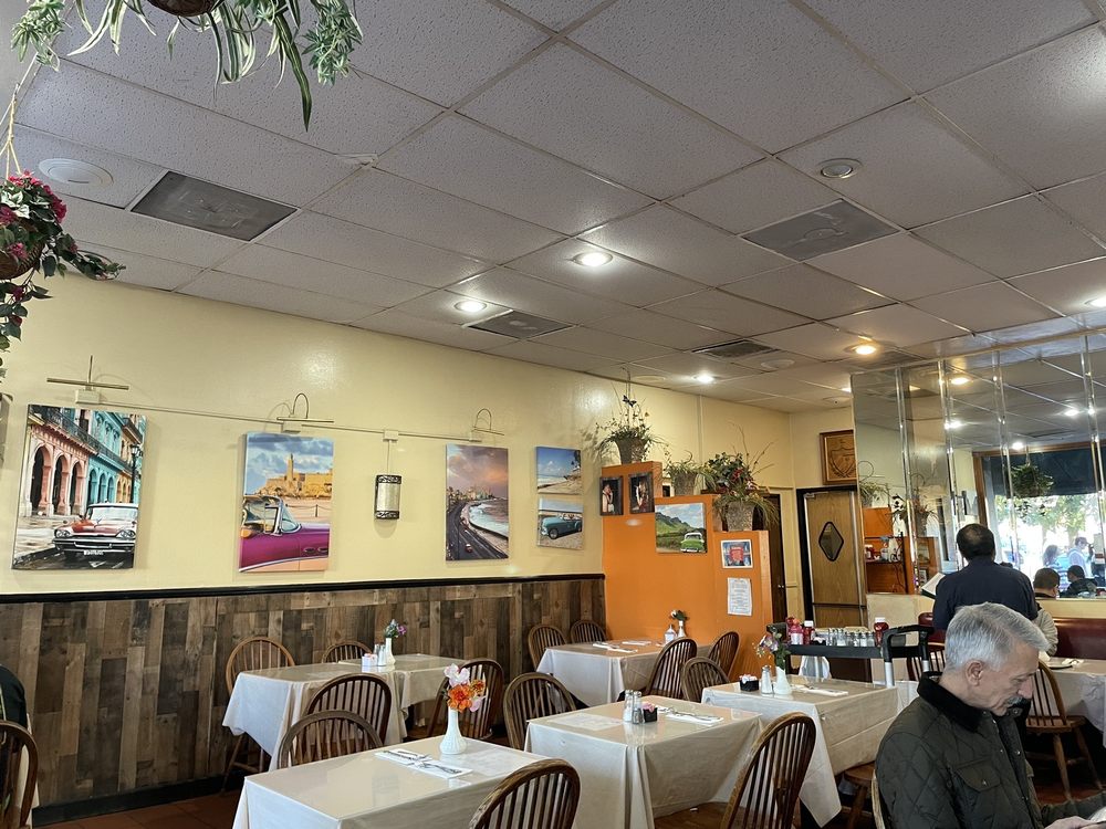 Felix Continental Café