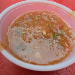 Parrillas Express - Salsa roja, close-up.