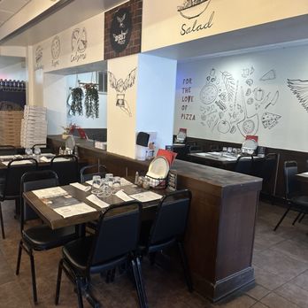 Angeli’s pizzeria Fed Hill - Restaurant interior - Pizza Near Me - Baltimore, Maryland
