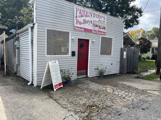 Parentons Poboys by null