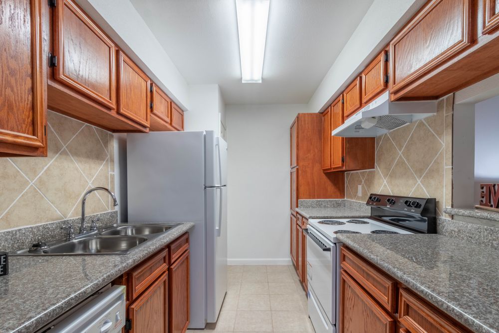 FALLS OF BELLAIRE Updated October 2024 19 Photos 6700 S Dairy