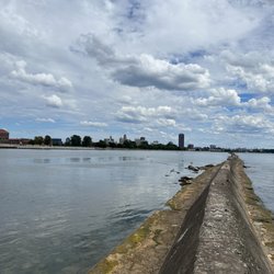 Bird Island Pier