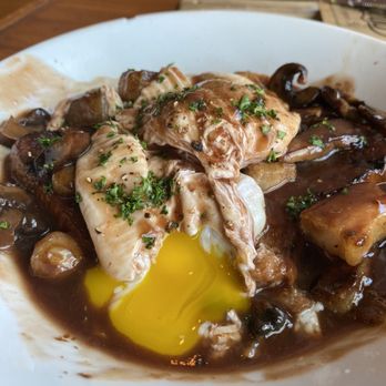 Farmhouse Cafe - OEUF EN MEURETTE - Breakfast & Brunch Near Me - Honolulu, Hawaii Farmhouse Cafe - OEUF EN MEURETTE - Breakfast & Brunch Near Me - Honolulu, Hawaii