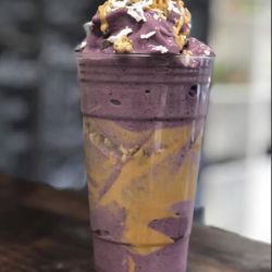 Good Life Nutrition - Açaí Shake with Peanut Butter Honey and Coconut