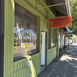 Huong Que Deli and Cafe - Front Entrance. There's also back entrance and parking in the back