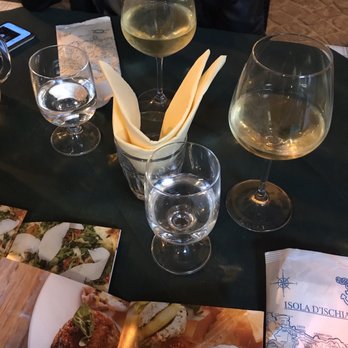 Da Ciro al Vicoletto - vino bianco - Seafood Near Me - Ischia, NA Da Ciro al Vicoletto - vino bianco - Seafood Near Me - Ischia, NA