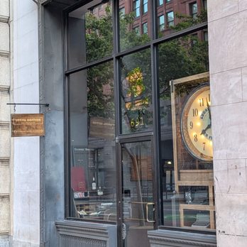 Local Edition - Exterior, low key - Lounges Near Me - San Francisco, California