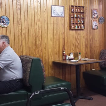 DownHome Cafe - Inside - Diners Near Me - Canton, Texas