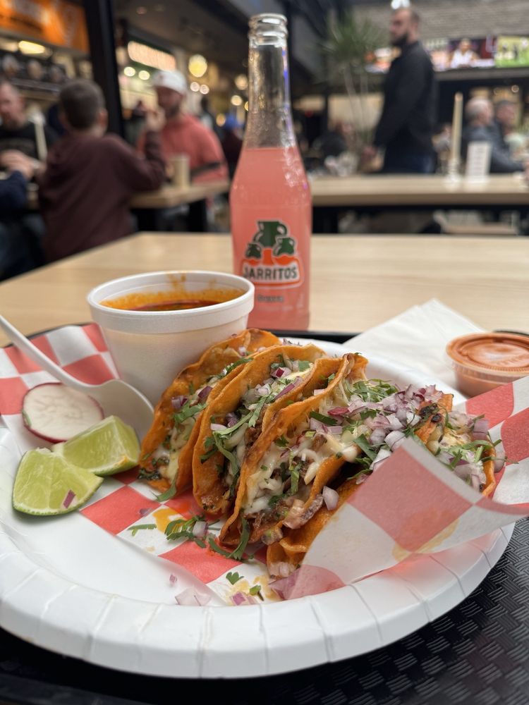 Los Agavez Taqueria Logo