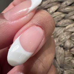 Pink Nails - Cut cuticles