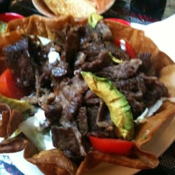Tadeo’s - Fiesta salad with asada