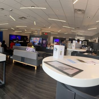 XFINITY STORE BY COMCAST - Updated December 2025 - 10 Photos - 1580 N ...