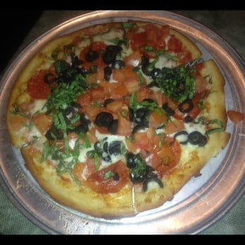 Boardwalk Pizza - gluten free pizza with fresh tomato, pepperoni, olives, and fresh basil - Pizza Near Me - Winter Park, Florida Boardwalk Pizza - gluten free pizza with fresh tomato, pepperoni, olives, and fresh basil - Pizza Near Me - Winter Park, Florida