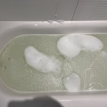 Miami Marriott Biscayne Bay - Yellow bath water - Hotels Near Me - Miami, Florida Miami Marriott Biscayne Bay - Yellow bath water - Hotels Near Me - Miami, Florida