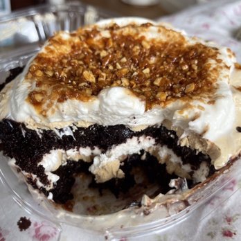 Easy ‘Que - Que cake  dessert - Barbeque Near Me - Kailua, Hawaii