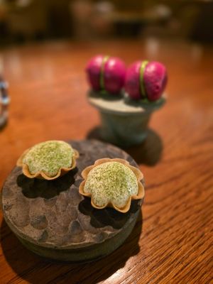 Glovers Alley by Andy McFadden by null