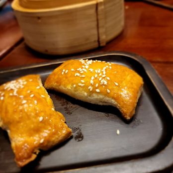 Hey Yuet - Char Siu Stick (Baked pork buns with sweet topping.) Good. - Dim Sum Near Me - New York, New York