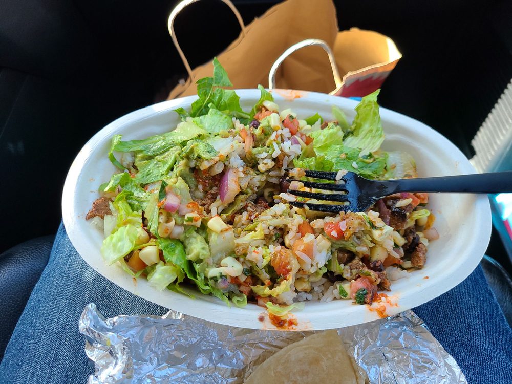 CHIPOTLE MEXICAN GRILL Updated October 2024 33 Reviews 2125 SE