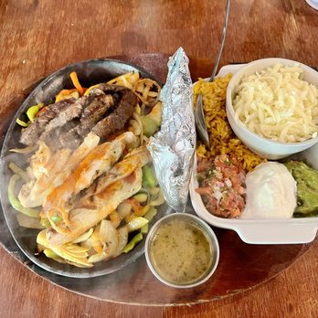 Beto & Son - Combo sizzling fajitas - Mexican Near Me - Dallas, Texas