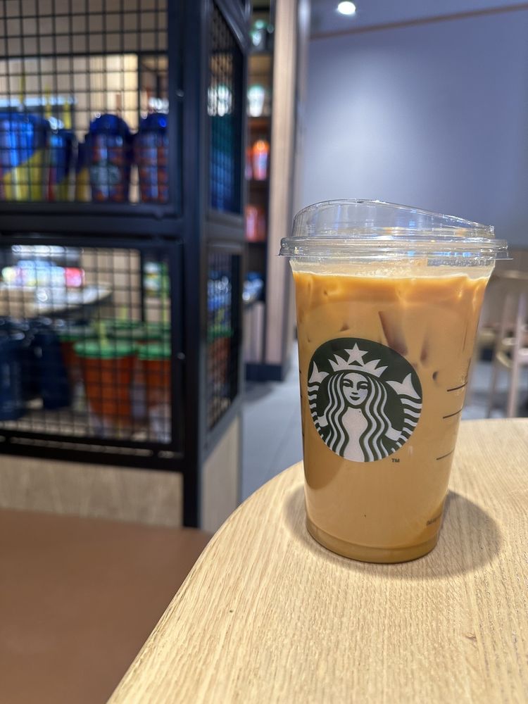 STARBUCKS Updated May 2024 St Stephens Centre, Hull, United Kingdom