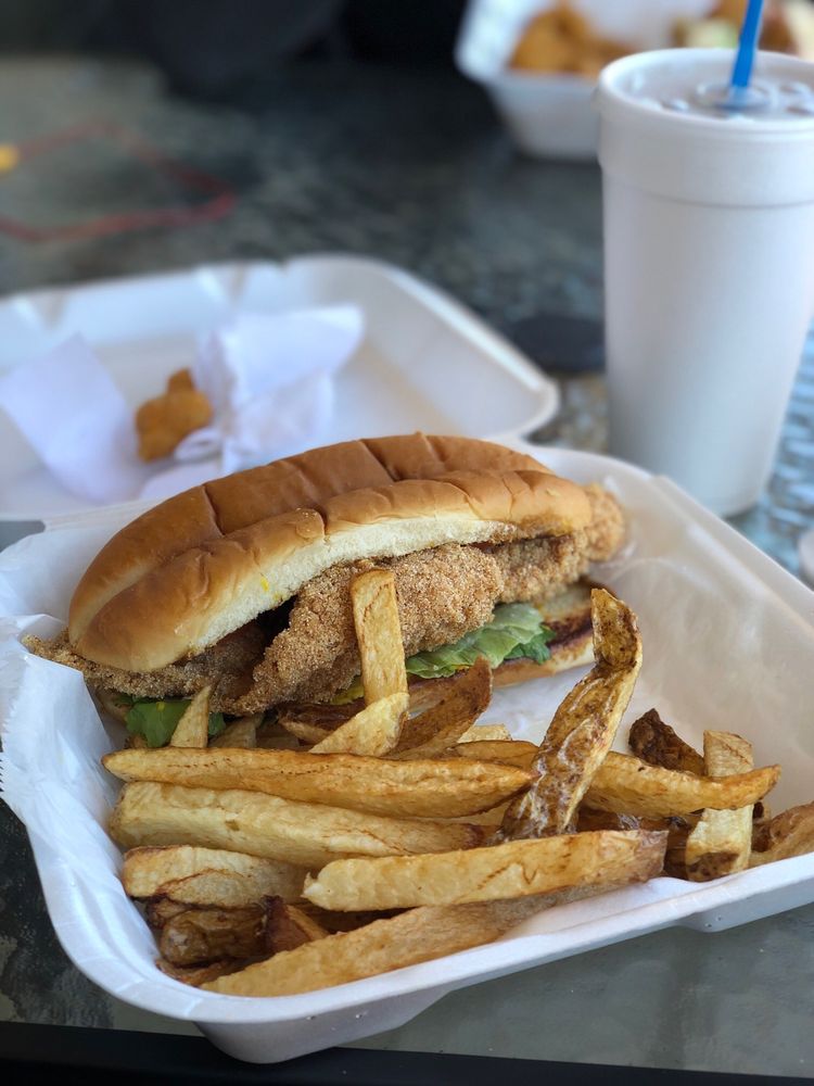 CATFISH HUT Updated September 2024 16 Photos & 19 Reviews 109