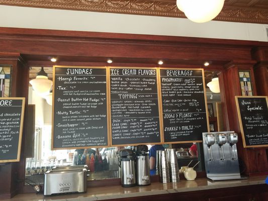 Clinton's Soda Fountain by null