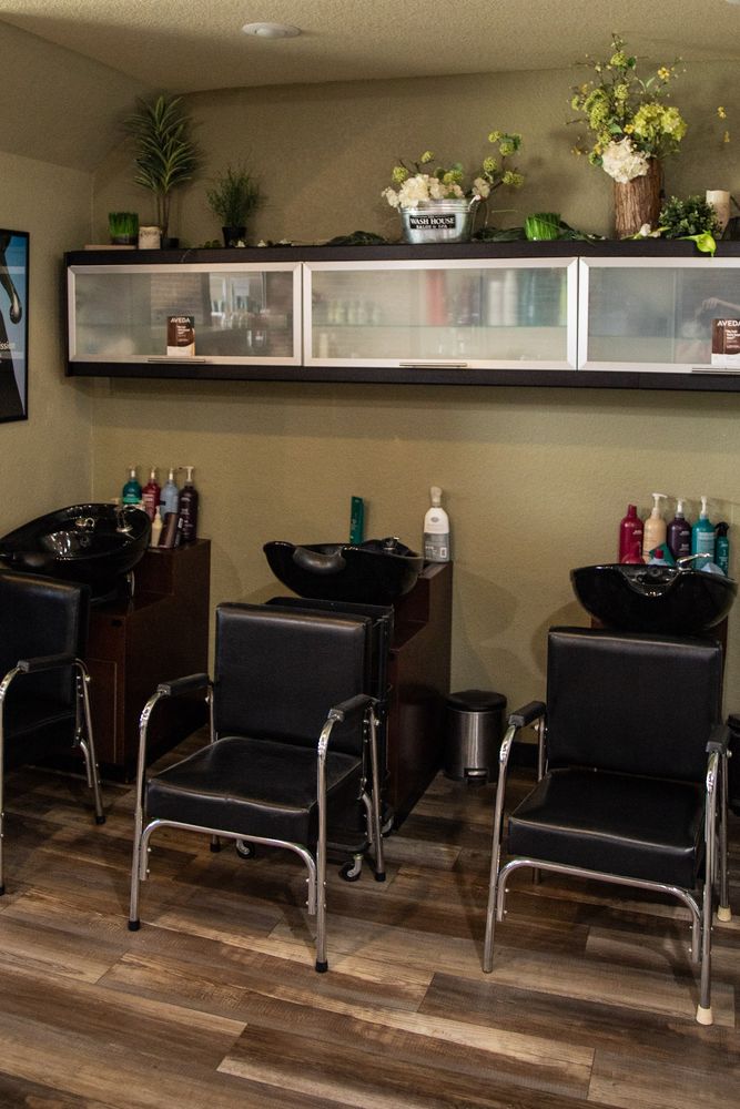 Wash House Salon Logo