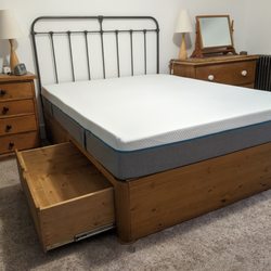 Green Woods Furniture