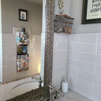 Ida Claire - Nice Ladies room - Southern Near Me - Addison, Texas