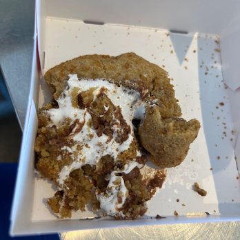 Crumbl - Glendora - S'mores cookie - Bakeries Near Me - Glendora, California Crumbl - Glendora - S'mores cookie - Bakeries Near Me - Glendora, California