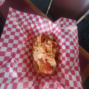 Johnny's Clam Shack - Hot lobster roll - Seafood Near Me - Norwich, Connecticut
