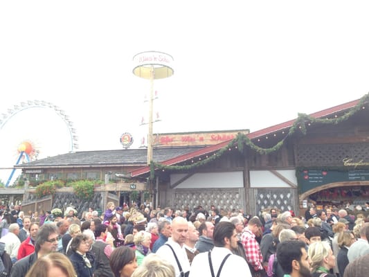 Käfer-Wiesn-Schänke by null