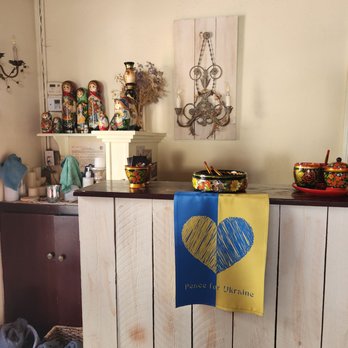Traktir - Tarzana - Ukrainian Near Me - Los Angeles, California Traktir - Tarzana - Ukrainian Near Me - Los Angeles, California