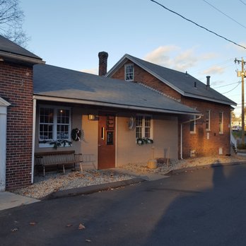 Powder Hollow Brewery - Store Frontage - Breweries Near Me - Enfield, Connecticut Powder Hollow Brewery - Store Frontage - Breweries Near Me - Enfield, Connecticut