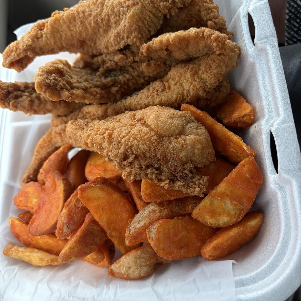 Ocean splash fish and chicken - Catfish and potato wedges . - Fish & Chips Near Me - Detroit, Michigan Ocean splash fish and chicken - Catfish and potato wedges . - Fish & Chips Near Me - Detroit, Michigan