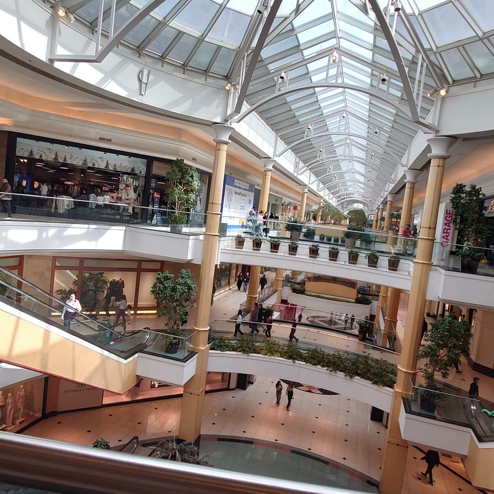 Beautiful architecture in Somerset Mall
