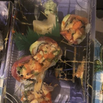 Vic's Sushi Rosemont - Sansom Roll ($13.95) - Sushi Bars Near Me - Bryn Mawr, Pennsylvania Vic's Sushi Rosemont - Sansom Roll ($13.95) - Sushi Bars Near Me - Bryn Mawr, Pennsylvania