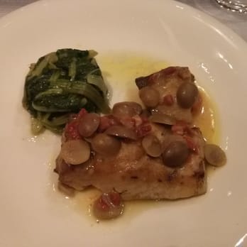 T Hotel - Amberjack, olive, and tomato. 16€. - Hotels Near Me - Cagliari, California