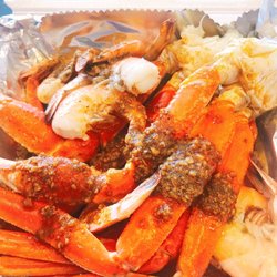 Blue Bay Restaurant - Steam 1ib Snow Crab & 0.5ib Jumbo Shrimp with Butter Garlic Old Bay Sauce