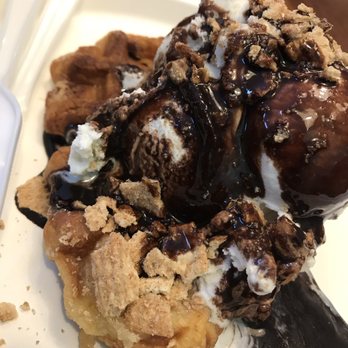 Splits And Giggles - Eat Ice Cream for Breakfast Day! - Ice Cream & Frozen Yogurt Near Me - Lancaster, Pennsylvania