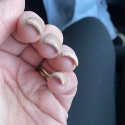 Luxury Nails - Crap nail job