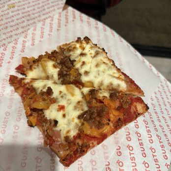 Gusto Mio - Sausage pizza - Pizza Near Me - Walnut Creek, California