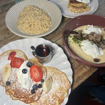 Epistrophy - Wine Bars Near Me - New York, New York