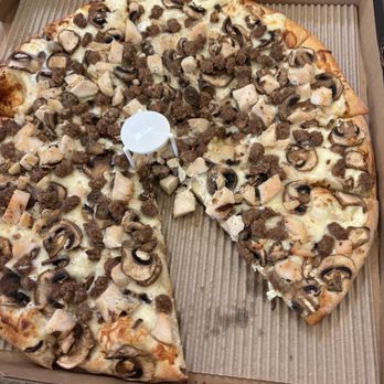 Pizza Guys - Large pizza with3 toppings chicken, mushrooms and ground beef - Pizza Near Me - Orange, California Pizza Guys - Large pizza with3 toppings chicken, mushrooms and ground beef - Pizza Near Me - Orange, California