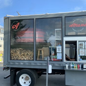A Mano Pizza + Gelato - This is quite the food truck! - Food Trucks Near Me A Mano Pizza + Gelato - This is quite the food truck! - Food Trucks Near Me
