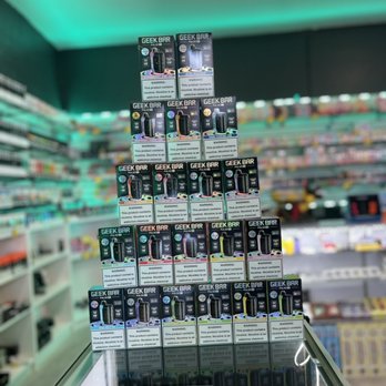 Phoenix Labz Smoke & Vape SMOKE STATION - Updated March 2026 - 39 Photos -  15009 N Cave Creek Rd, Phoenix, Arizona - Tobacco Shops