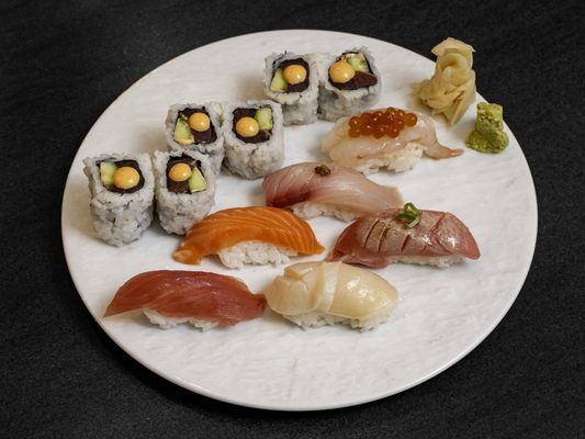 Mangetsu Sushi by null