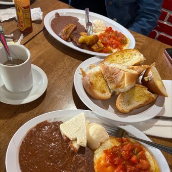 Metapan Restaurant - Great breakfast. Butter bread included. - Latin American Near Me - Van Nuys, California Metapan Restaurant - Great breakfast. Butter bread included. - Latin American Near Me - Van Nuys, California